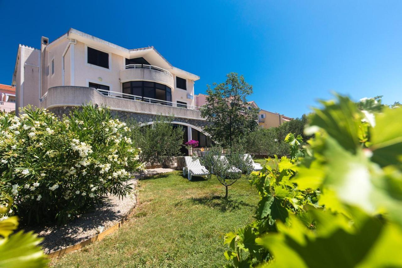 Villa Paradiso Пунат Екстериор снимка